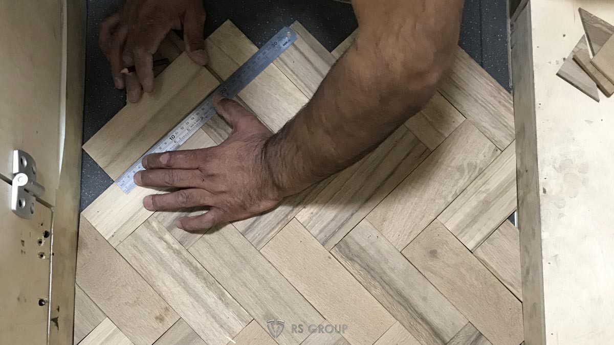 استفاده از چوب در سازه کف کمپر